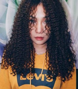 螺纹发型_螺纹卷发时尚蓬松，适合各种脸型发质