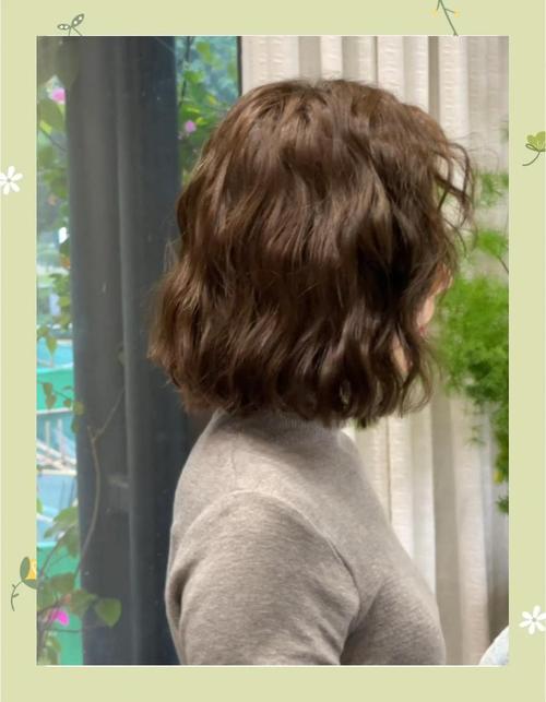 胖又脸大染什么颜色的头发_胖脸变好看？选对发型发色是关键！