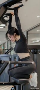 雅静爱健身_活力与优雅，坚持与热爱