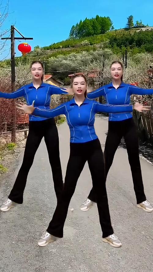 崇信县韵之美有氧健身操_崇信韵之美健身操受欢迎,体育助力乡村振兴! 崇信县韵之美有氧健身操_崇信韵之美健身操受欢迎,体育助力乡村振兴!