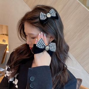 住宿短发有必要带皮筋夹子吗_便捷发型神器，小心伤发！