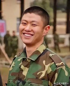 特务二狗子的发型_东北沦陷时为日本人卖命的汉奸，是民族的耻辱