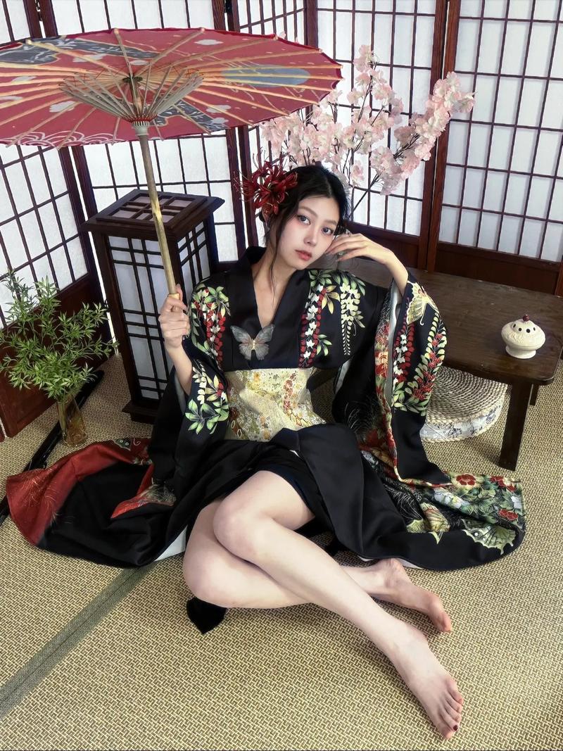 和服露肩叫什么款式_和服露肩非花魁，现代改良时尚美