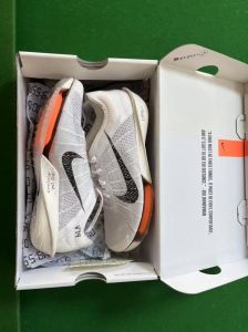 气垫钉鞋适合跑什么_短跑中短跑好选择