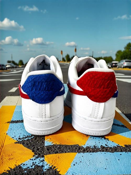 nike红白蓝配色_科技历史潮流鞋款