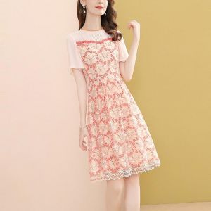 迪厅粉色连衣裙最经典三个款式_时尚个性，浪漫活力，展现少女心